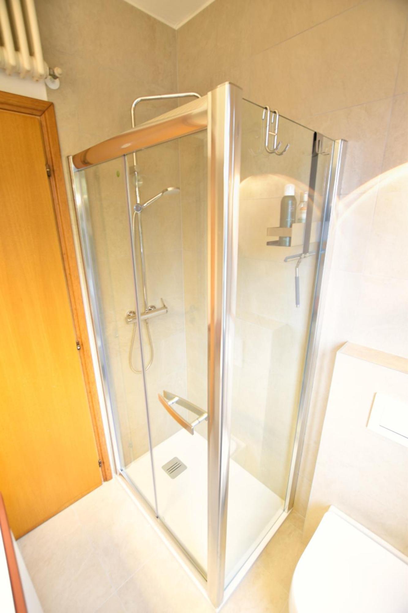 2-Bedroom Lakeview Apartment Bella Gaeta 圣西罗 外观 照片